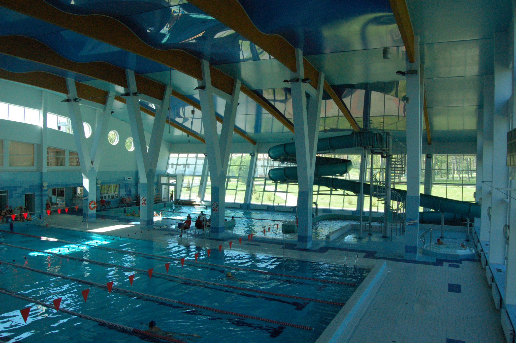 Sports camps in Wladyslawowo - swimming pool - Road to Sport